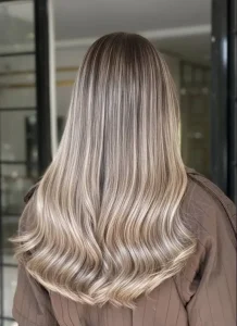 نمونه کار رنگ و لایت مینا میرزایی